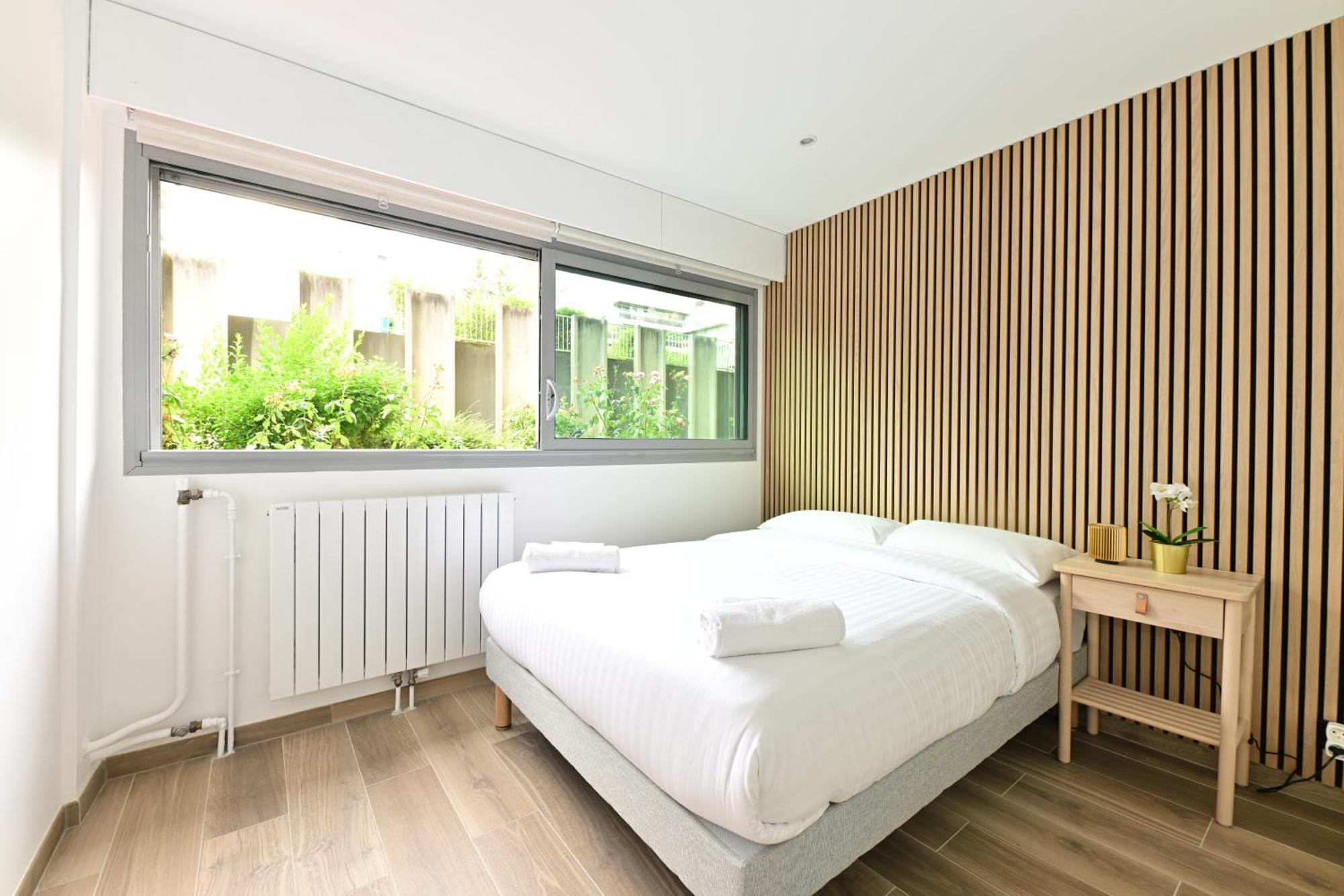 Climatise Porte Versailles Apartment